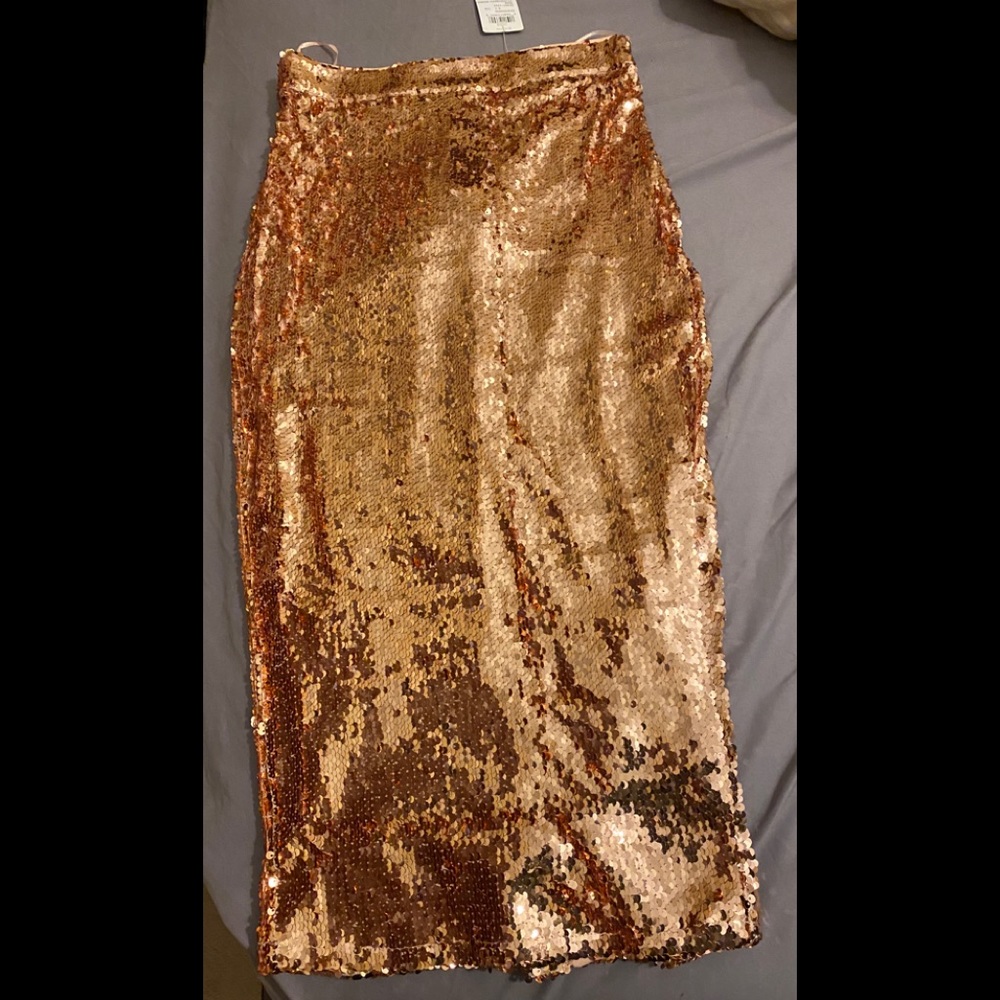 Windsor rose gold knee length sequin skirt